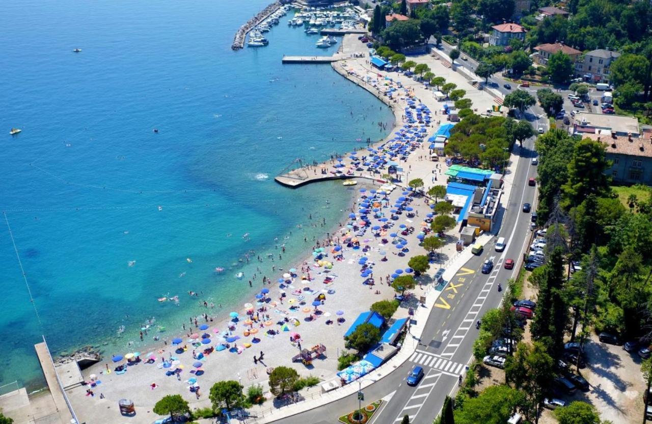 Apartments Skorup Ičići Екстериор снимка