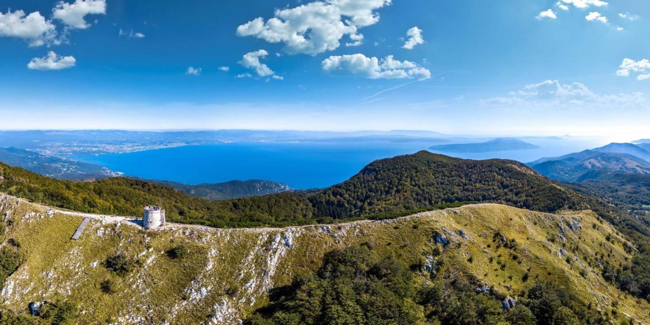 Apartments Skorup Ičići Екстериор снимка