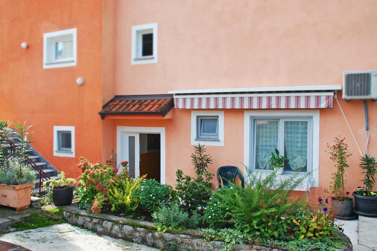 Apartments Skorup Ičići Екстериор снимка