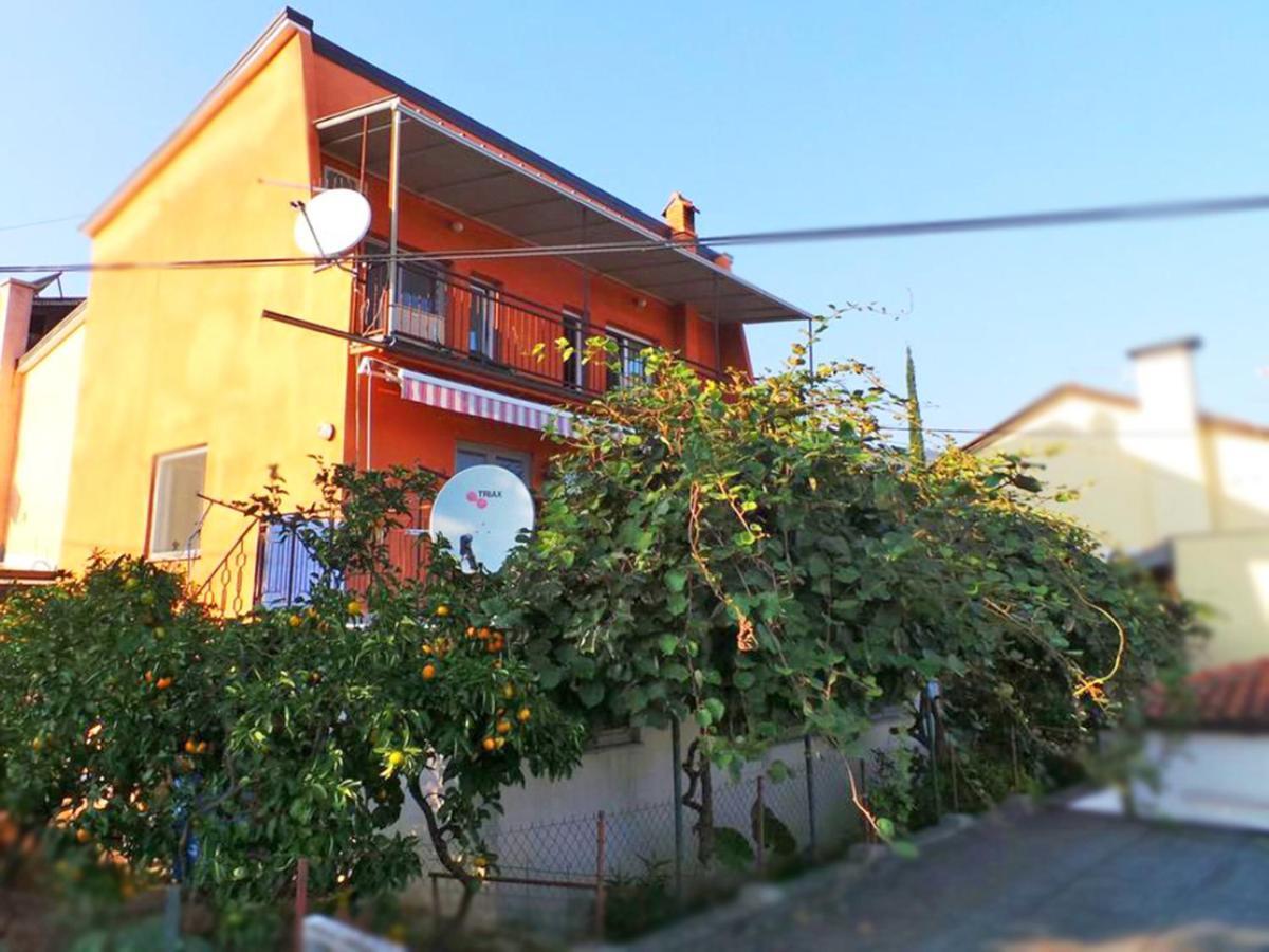 Apartments Skorup Ičići Екстериор снимка